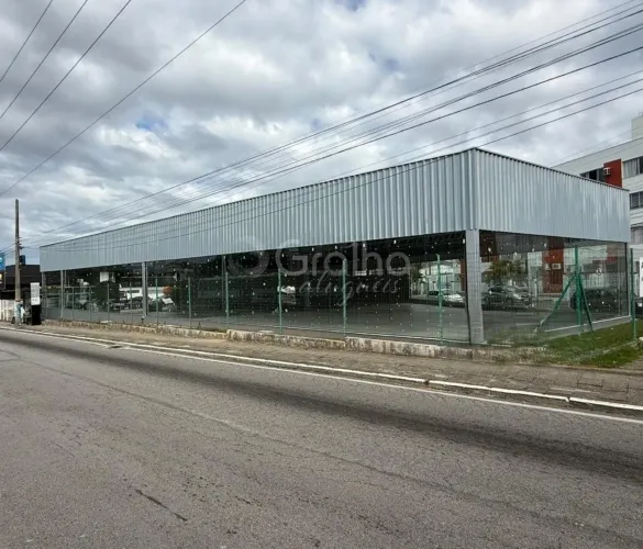 Galpão com 750m² para alugar em Capoeiras