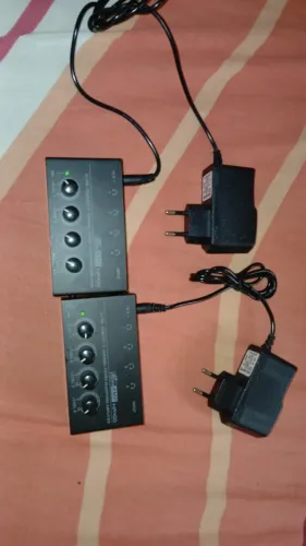Amplificador de fones de ouvido Behringer 4 canais , barato , oportunidade.