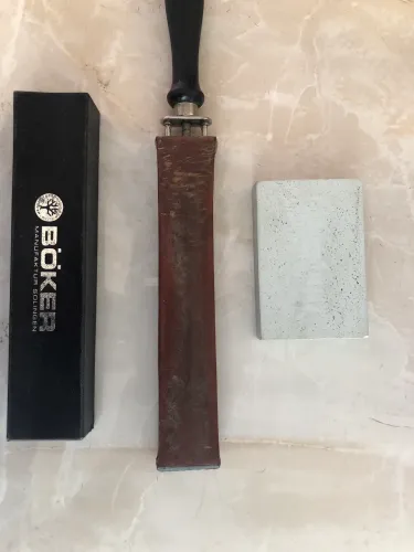 Strope de couro para acertamento navalha + pedra de polimento japonesa Naniwa