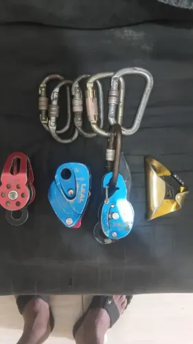 Vendo utensílios para Rapel