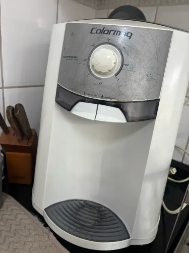 Purificador de água refrigerado