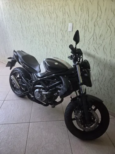 Suzuki Gladius 650
