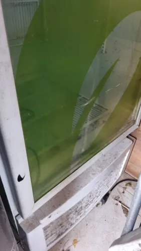 Geladeira branca porta de vidro 220v