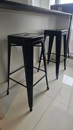 02 Banquetas Tolix Iron Design Industrial Preto Fosco 76 Cm Aço Cozinha Bar Bistrô Bancada