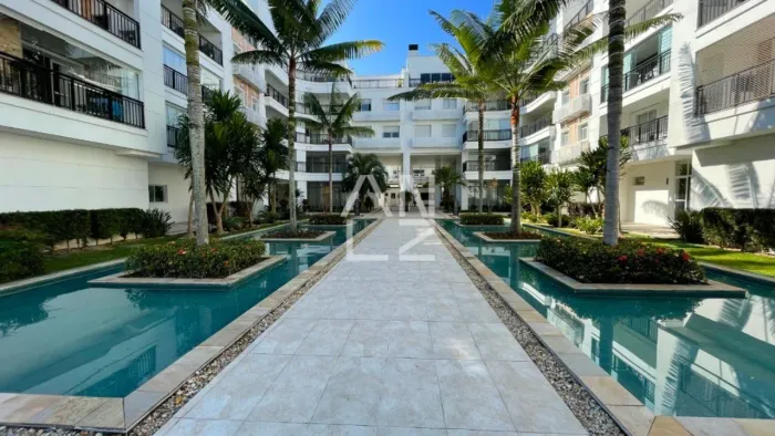 Lindo apartamento Abraão, 2 suítes em condo clube