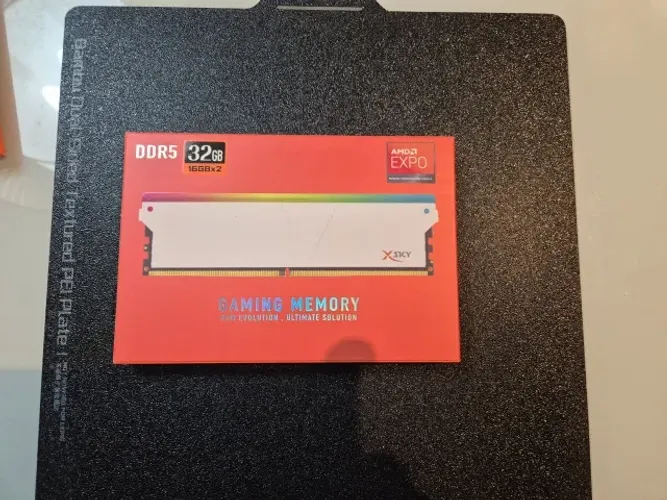 Memória DDR5 V-Color Manta XSky 32GB (2x16GB) 6000MHz CL30 RGB - White / SK Hynix / EXPO