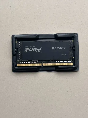 ?Memória RAM Kingston Fury Impact 16GB DDR4 3200MHz CL20