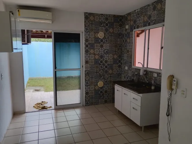 Alugo casa no condomínio moradas 2