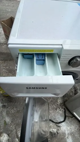Lava e seca Samsung Semi nova (entrego)