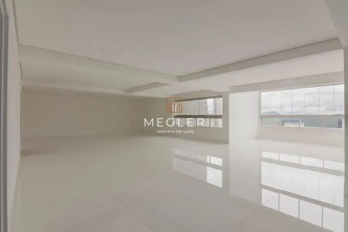 Apartamento 4 Quartos à Venda no Vila da Serra | 260m², Pé-direito Duplo e 4 Vagas