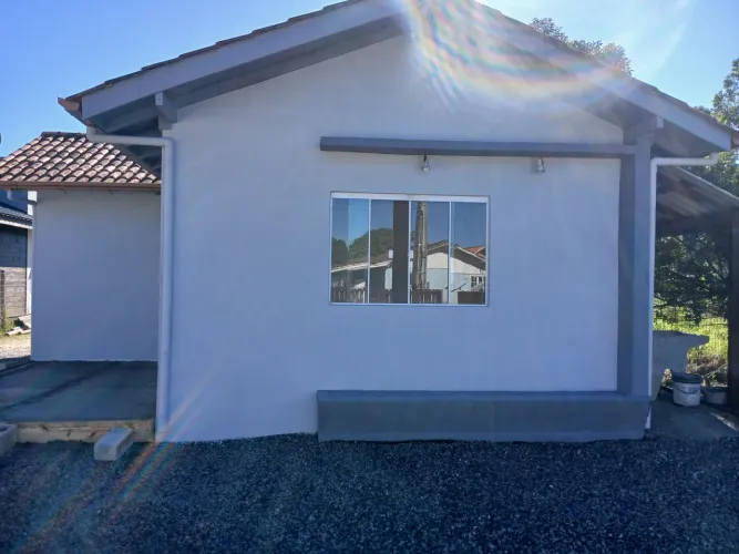 Alugo casa