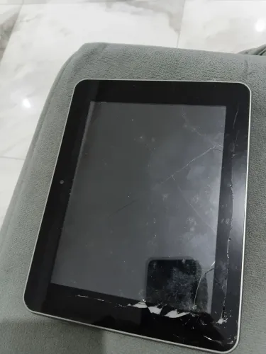 Tablet Philco 8A-B111A4.0 ? Liga / Tela Quebrada ? P/ Peças ou Conserto