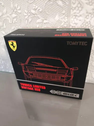 Tomytec Tomica Limited Vintage Neo TLV Ferrari F40 1989 - Vermelho 1/64 