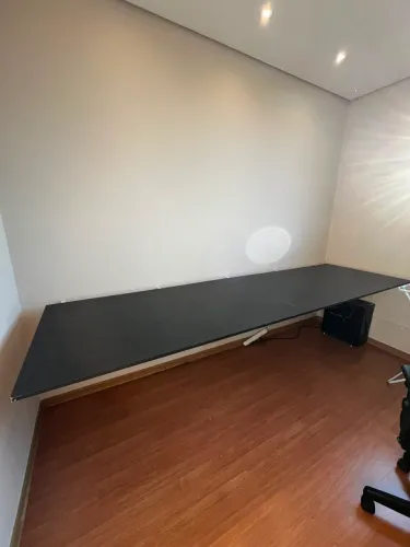 Mesa de escritório em mdf