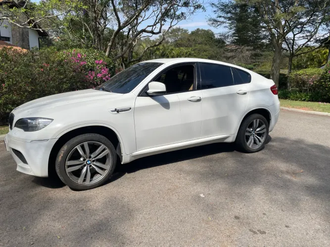 BMW X6 M 4.4 4X4 V8 32V Bi-turbo Aut. 2011