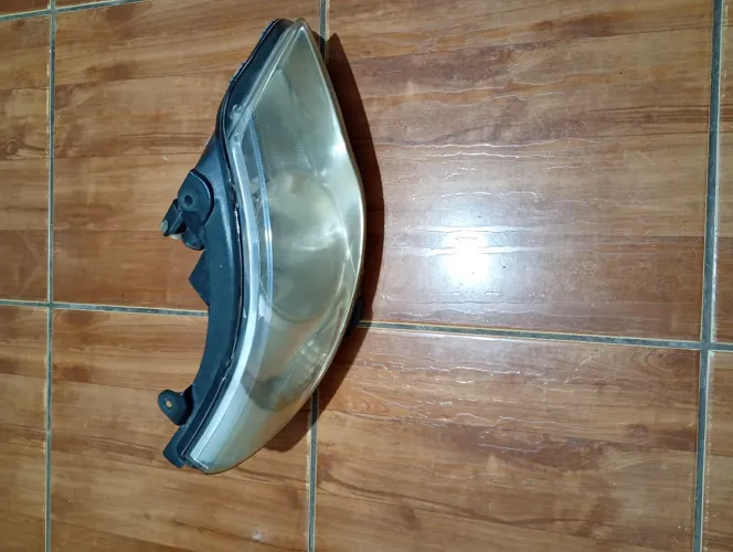 Farol lado direito gol G5