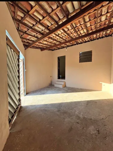 ED. VENDO CASA EM ICOARACI
