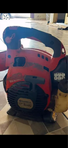 Soprador Husqvarna + Roçadeira Stihl FS com defeito
