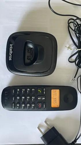 Telefone TS 2510 ID Preto Intelbrás sem fio com defeito TS 2510 ID Não acompanha a bateria
