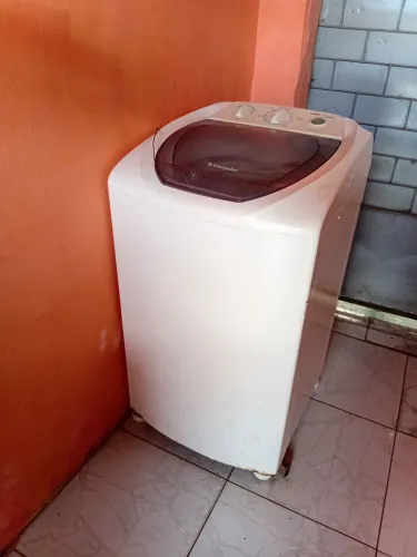 Máquina de lavar roupas eletrolux 5k