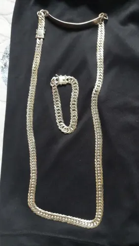 Corrente e pulseira de prata