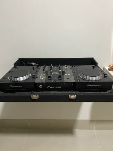 CDJ 350 PIONNER + DJM-250 (Na case)