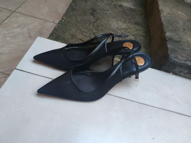 Sapatilha AREZZO tamanho 27