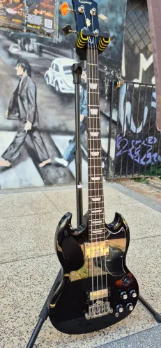 Baixo Epiphone Eb3 SG + hardcase hack KGB