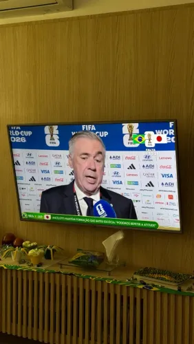 Smart TV LG LED 50" UHD 4K HDR, Wi-Fi, Inteligência Artificial, ThinQ AI, 4 HDMI, 2 USB