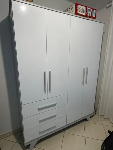 Quarto infantil - guarda-roupa, berço e cômoda 100% MDF