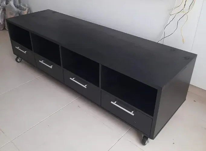 Rack TV Tok&Stok 2 Metros Reforçado em Madeira e Rodas