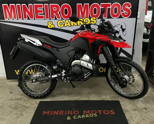 XTZ 250 LANDER CONNECTED