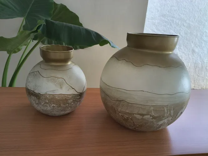 Lindo conjunto decorativo dourado earmorizado sem marcas de uso