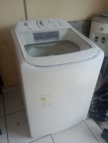 Máquina de lavar Eletrolux 13 kilos