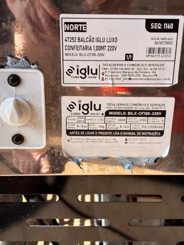 Vitrini refrigerada iglu 