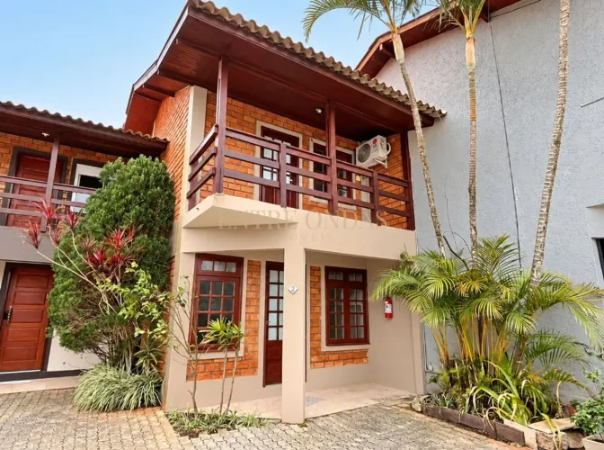 Casa com 2 quartos no bairro Barra da Lagoa, Florianópolis