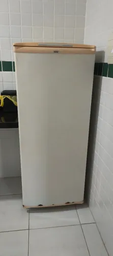Geladeira semi nova