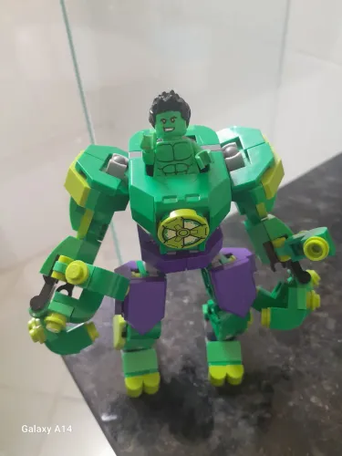 Hulk lego com armadura original da lego