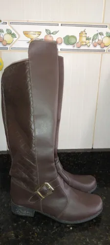 Bota tamanho 36 