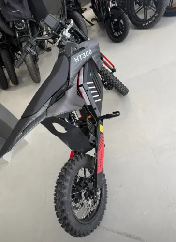 Moto elétrica trilha