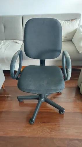 Cadeira com rodízios