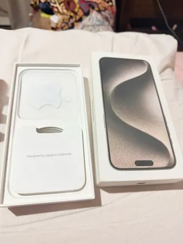 iphone 15 pro Max estado de novo