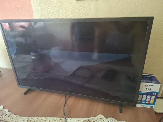 Tv quebrada 32"