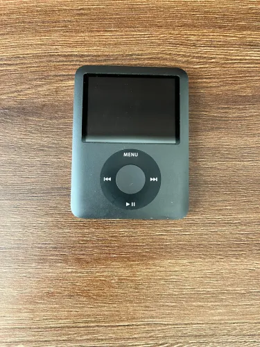 iPod nano 3ª geração 8 GB - A1236 - com defeito no display