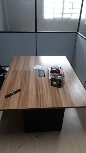MESA DE REUNIÃO