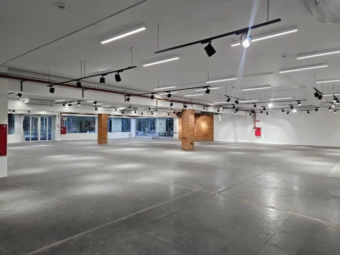 Ponto Comercial de Alto Padrão na Avenida Dom Aguirre, Sorocaba - 1.380m²