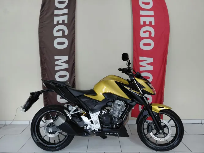 Cb 300f twister ABS - 2024 ( ac. Moto e financio )