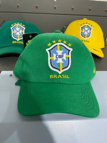 Boné Seleção Brasileira Copa do Mundo Nike - Aba Curva (Novo com Etiqueta)