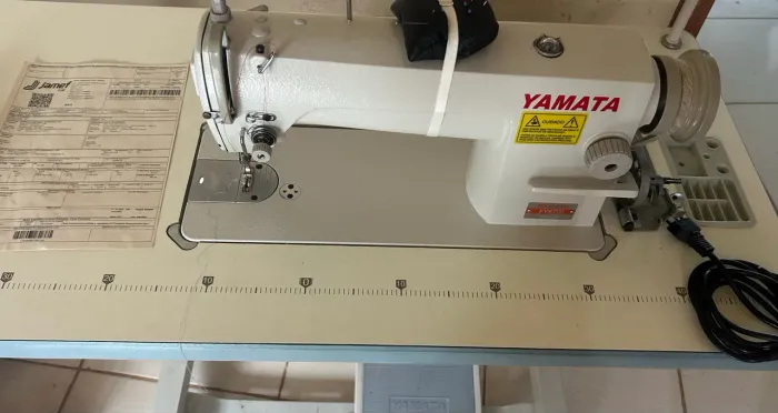 Máquina reta industrial yamata