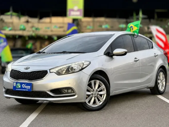 Kia Motors Cerato 1.6 16V Flex Aut. 2014
